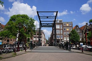Makelaar in Amsterdam brouwersgracht brug